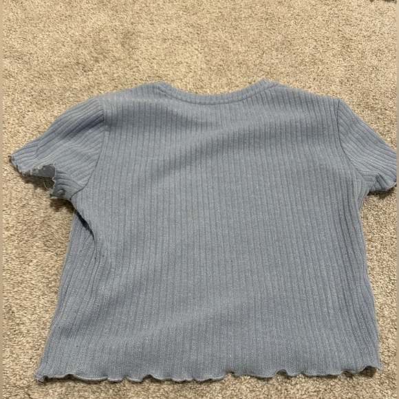 Cropped T-Shirt - Picture 2 of 3
